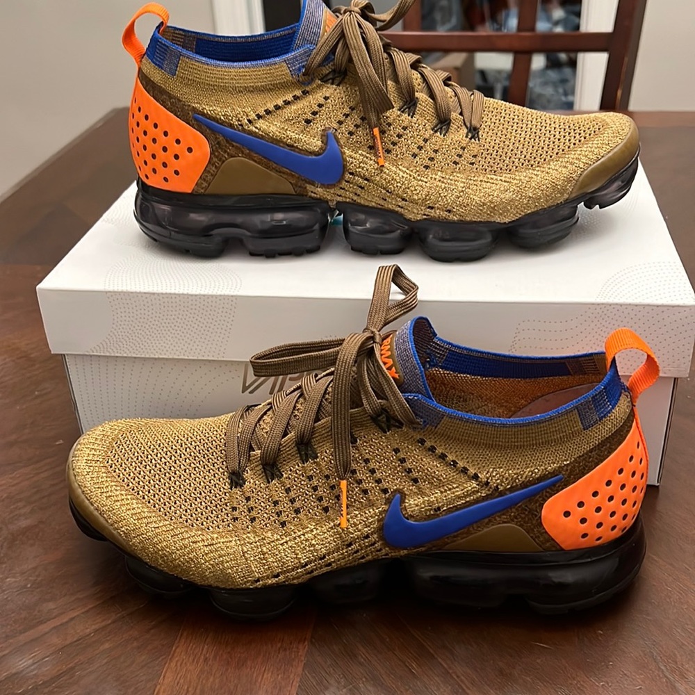 Nike Vapormax Flyknit 2 size 10.5